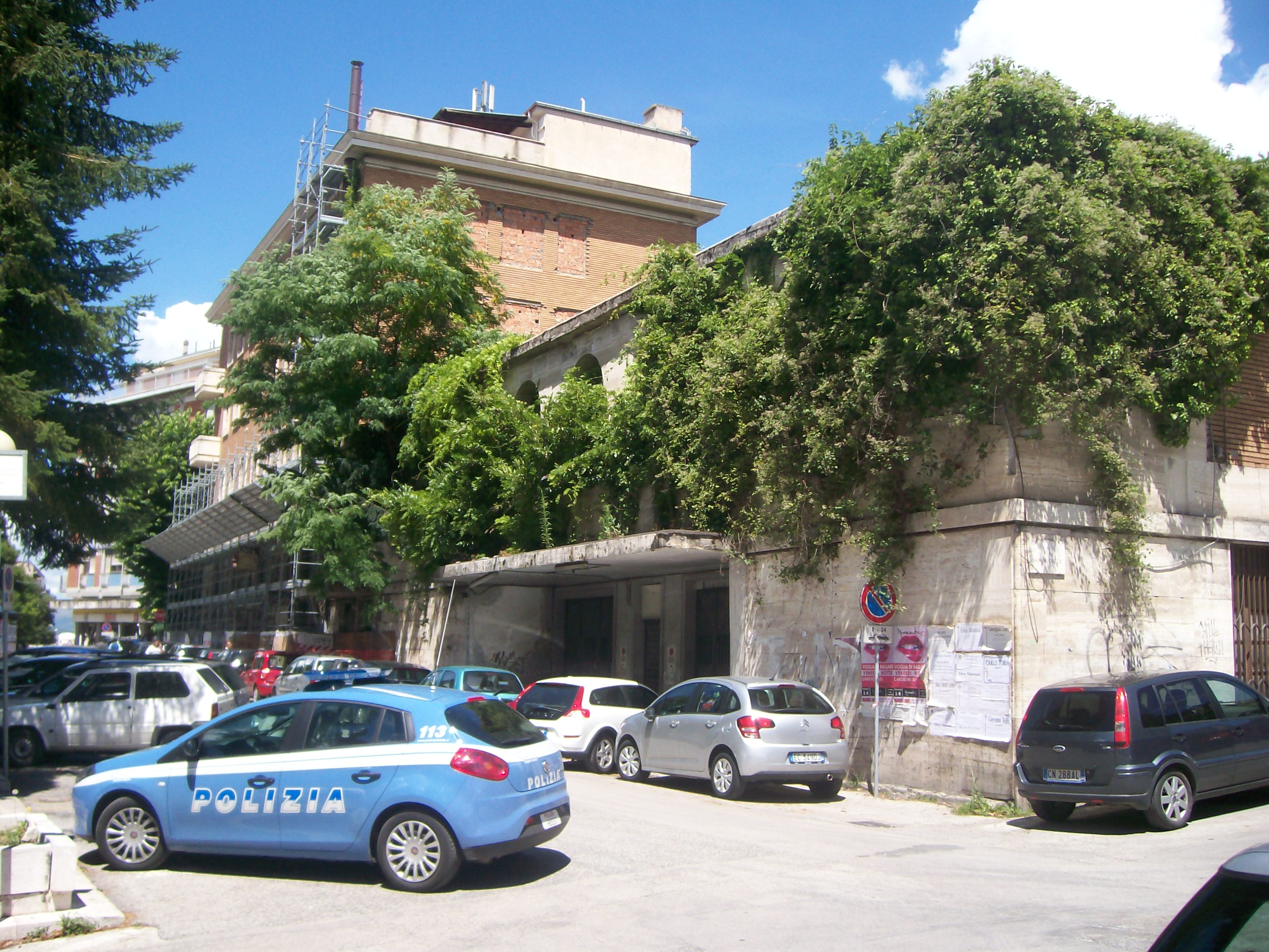 Grande Albergo, L'Aquila - Fuori Dal Giro